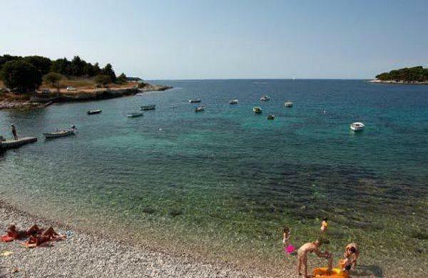Apartments Tonka Near Beach And Sea Pula Exterior photo